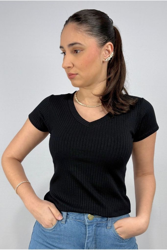 Blusa Feminina Gola V em Viscose Canelado