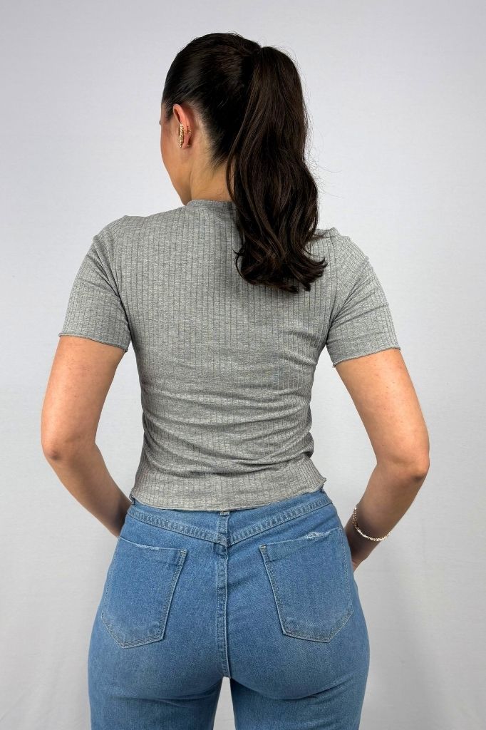 Blusa Feminina com Manga Frufru em Viscose Canelado