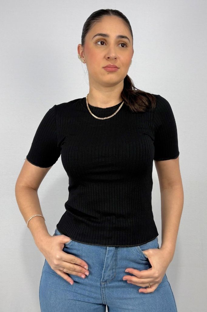 Blusa Feminina com Manga Frufru em Viscose Canelado
