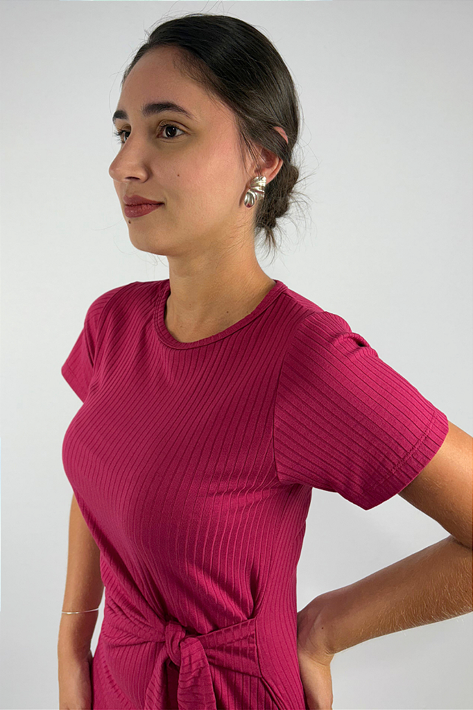 Vestido Midi com Detalhe de Amarração Frontal em Viscose Canelado