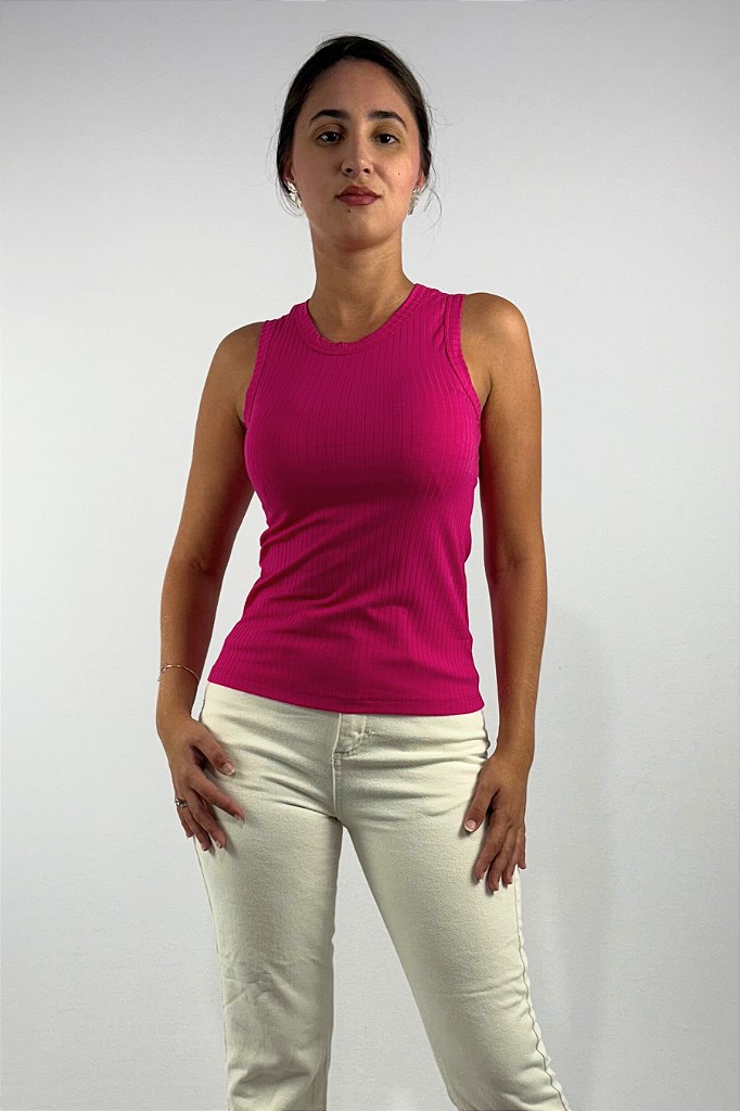 Regata Feminina Gola Redonda em Viscose Canelado