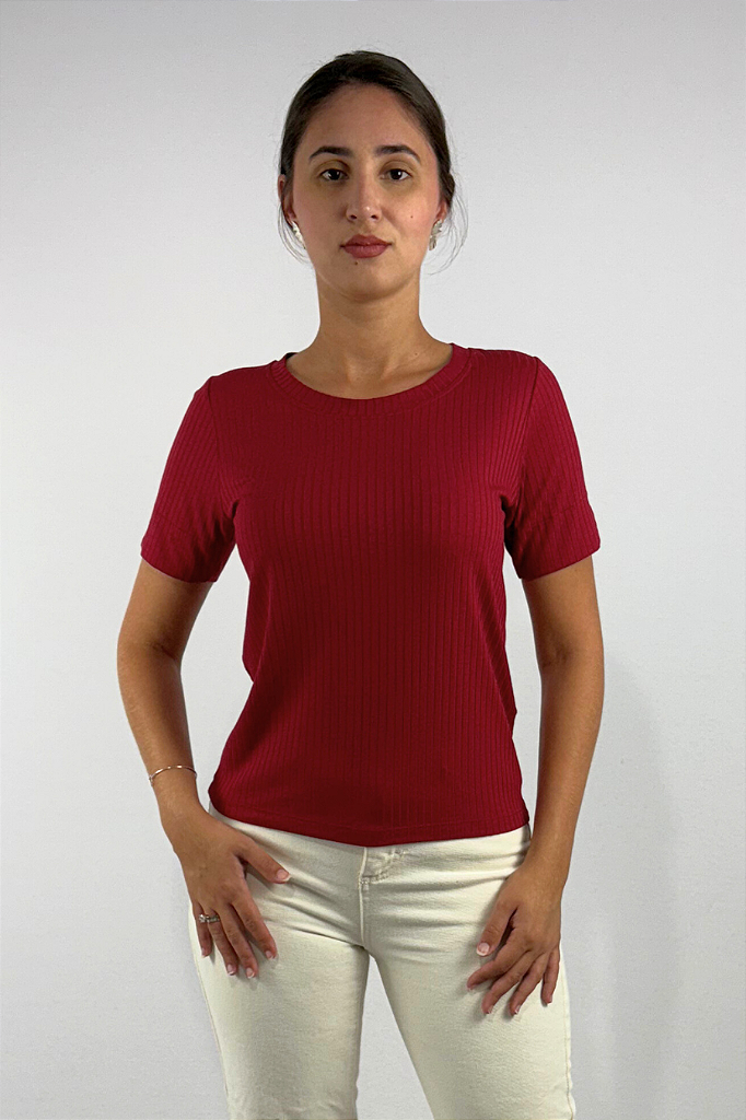 Blusa Feminina com Detalhe na Manga em Viscose Canelado