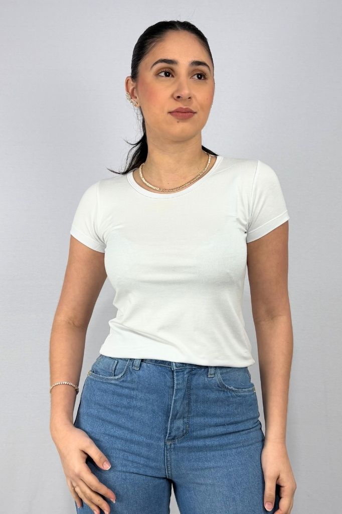 Blusa Feminina Básica em Viscolycra