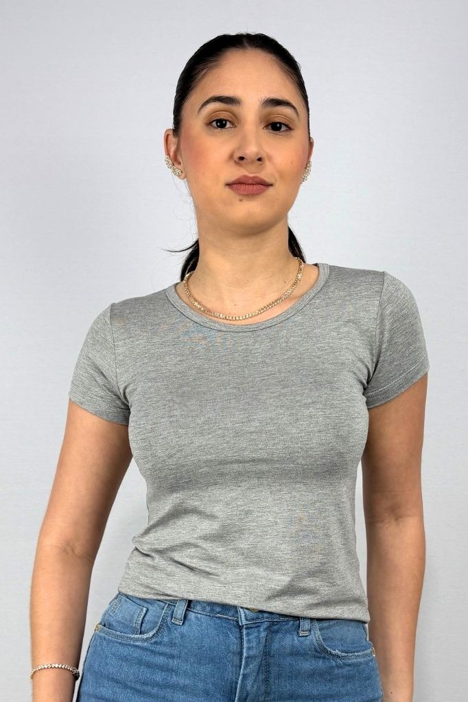 Blusa Feminina Básica em Viscolycra