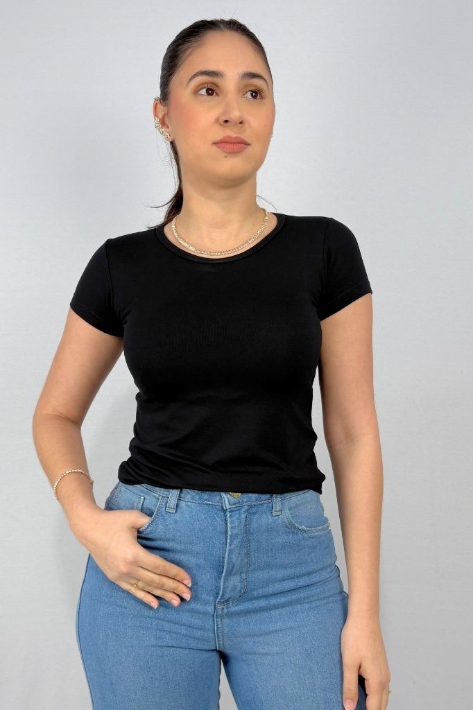 Blusa Feminina Básica em Viscolycra