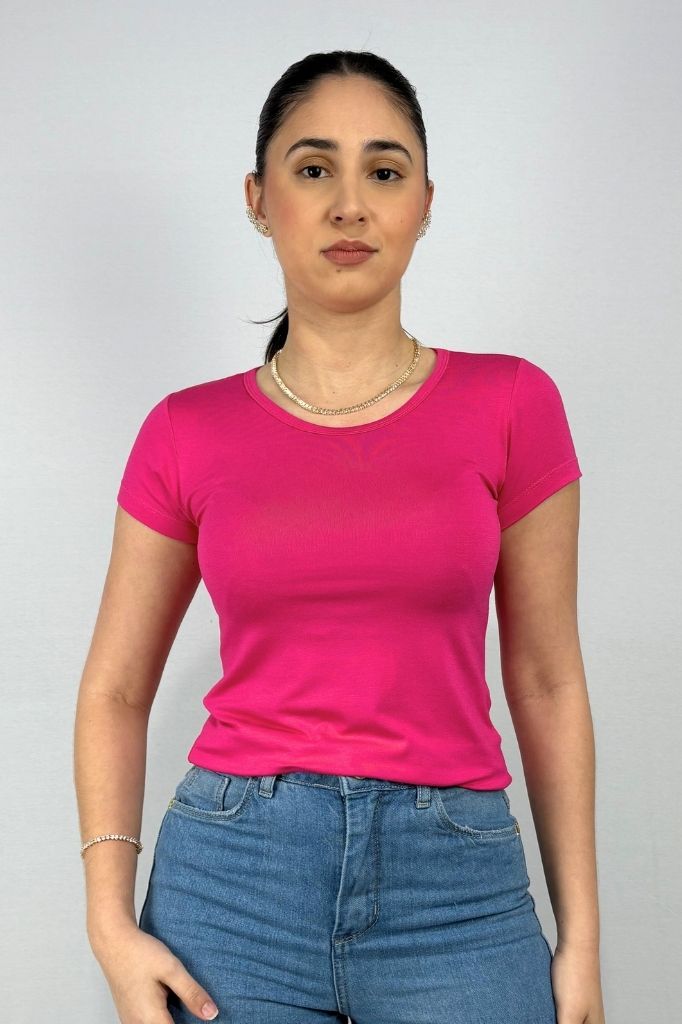 Blusa Feminina Básica em Viscolycra