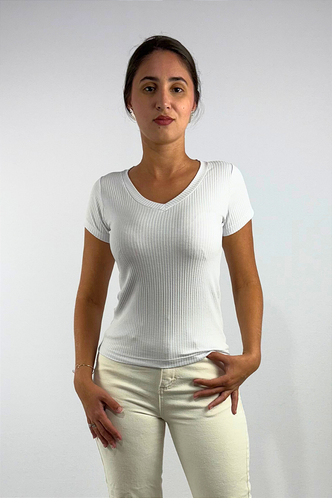 Blusa Feminina Gola V em Viscose Canelado