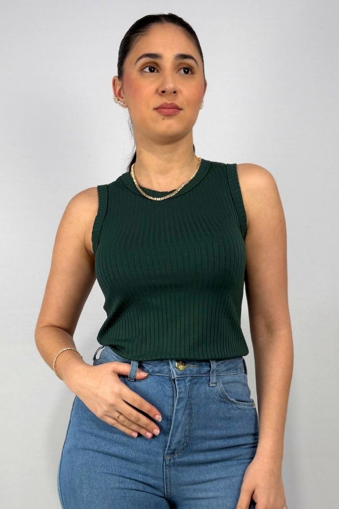 Regata Feminina Gola Redonda em Viscose Canelado