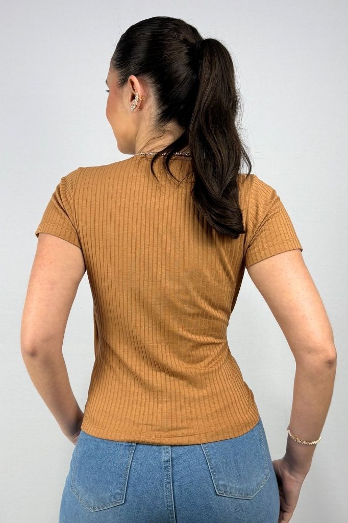 Blusa Feminina com Decote Transpassado em Viscose Canelado