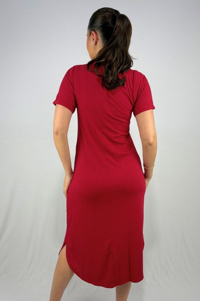 Vestido Midi com Bolsos e Fenda Lateral em Viscose Canelado