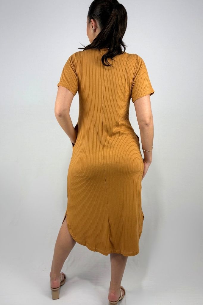 Vestido Midi com Bolsos e Fenda Lateral em Viscose Canelado