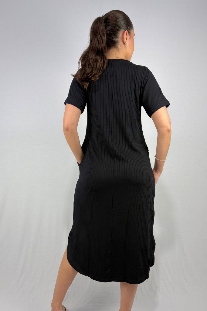 Vestido Midi com Bolsos e Fenda Lateral em Viscose Canelado