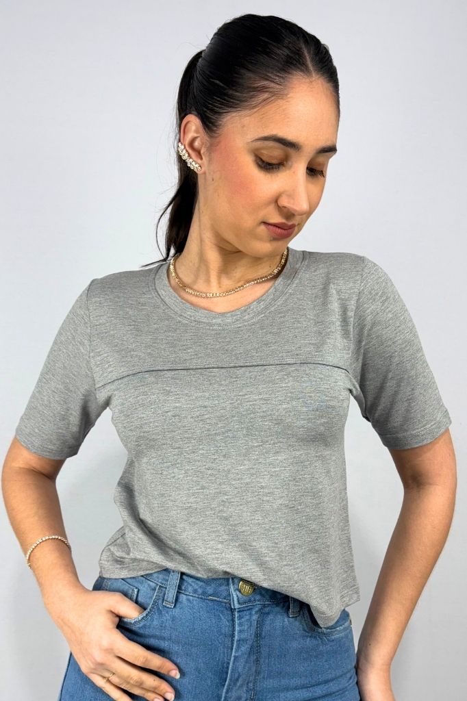 Blusa Cropped com Detalhe Frontal em Viscolycra