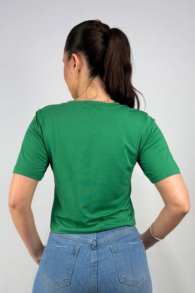 Blusa Cropped com Detalhe Frontal em Viscolycra