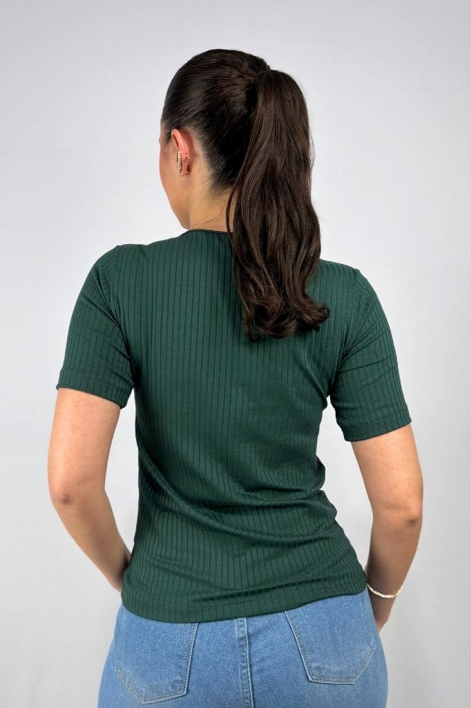 Blusa Feminina com Decote Quadrado em Viscose Canelado