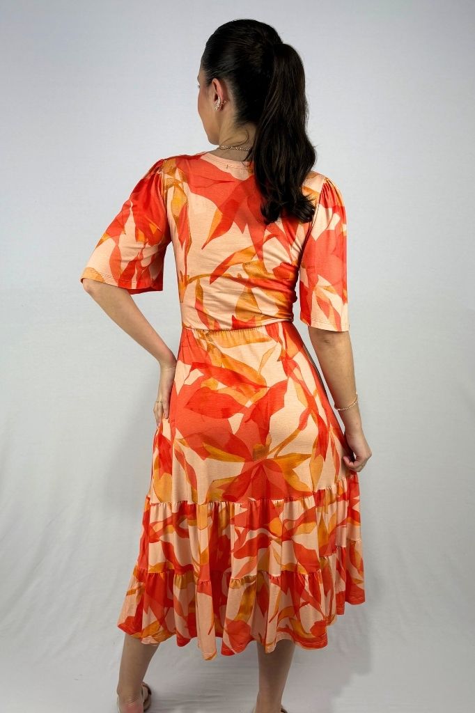 Vestido Estampado com Detalhe em Botões em Viscolycra e Estampa Digital