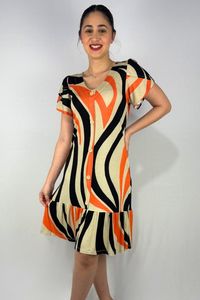 Vestido Curto com Babado e Detalhe Frontal com Botões em Viscolycra e Estampa Digital