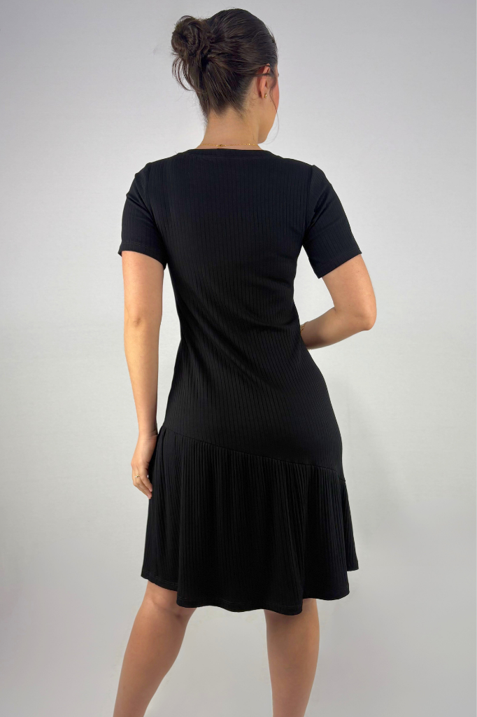 Vestido Curto com Babado em Viscose Canelado