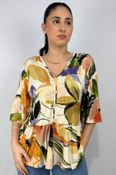 Blusa Bata Estampada com Detalhe em Botões em Viscolycra e Estampa Digital