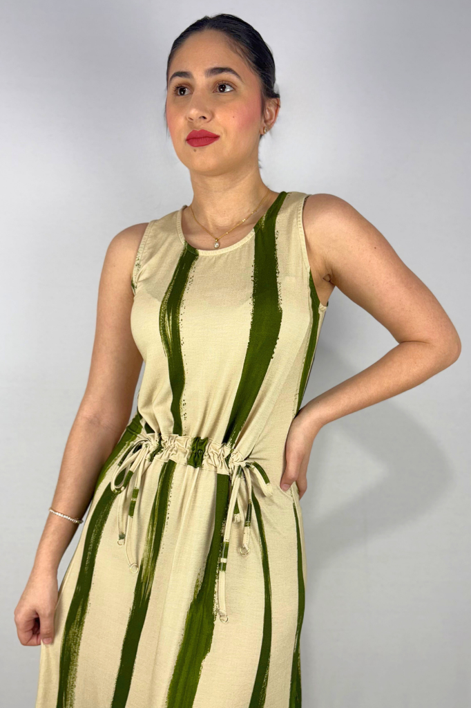 Vestido Longo Estampado com Detalhe de Amarração Frontal em Viscolycra e Estampa Digital