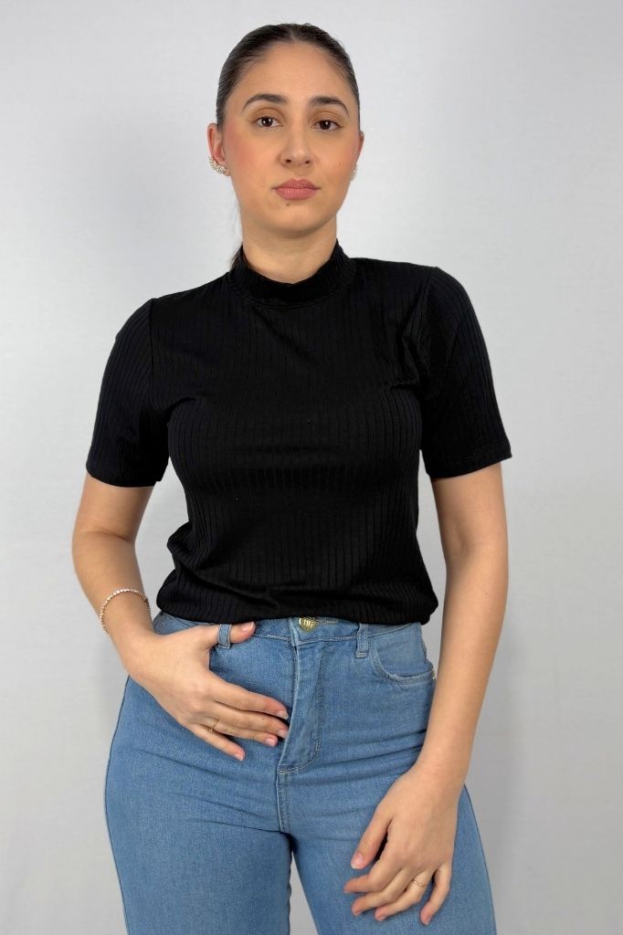Blusa Feminina Manga Curta e Gola Alta em Viscose Canelado