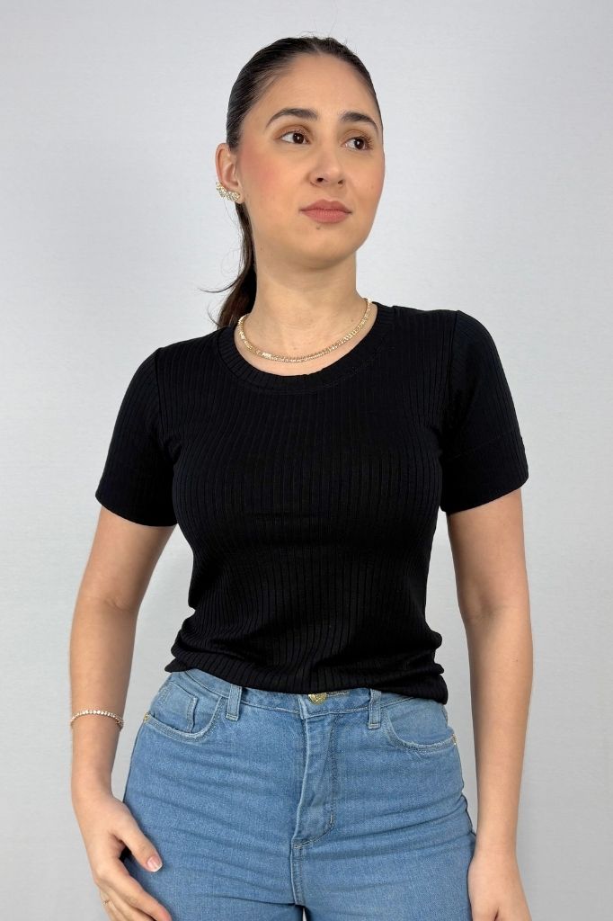 Blusa Feminina com Detalhe na Manga em Viscose Canelado