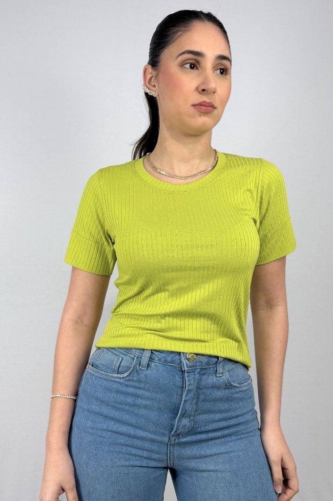 Blusa Feminina com Detalhe na Manga em Viscose Canelado