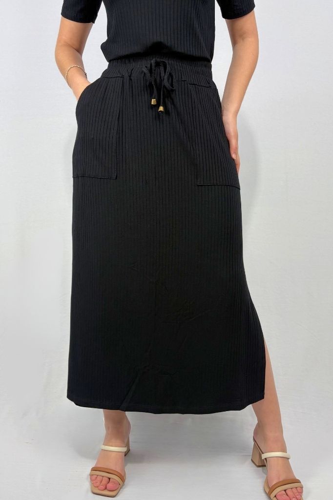 Saia Midi com Bolso e Fenda Lateral em Viscose Canelado