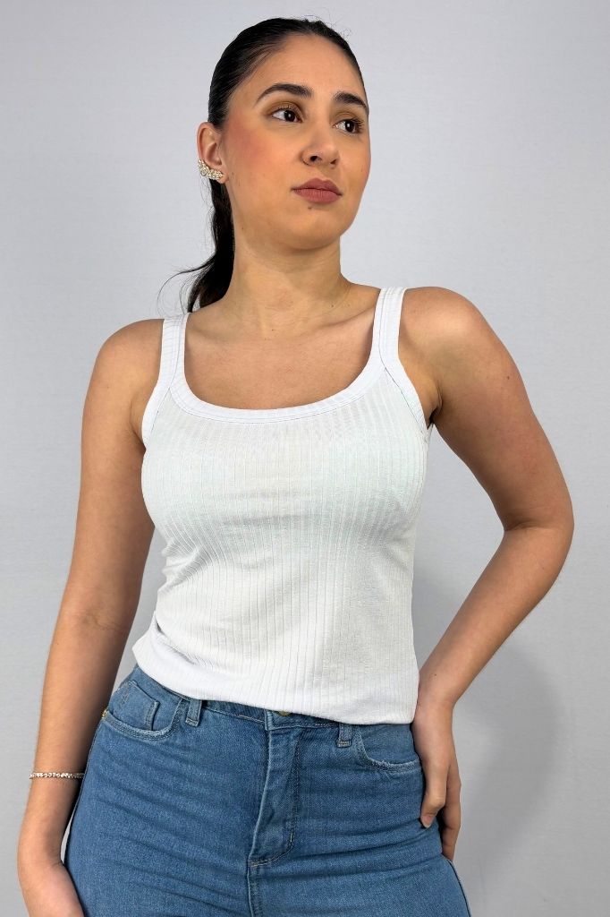 Regata Feminina Alças Largas em Viscose Canelado