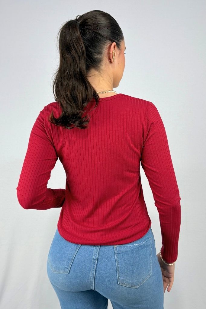 Blusa Manga Comprida com Detalhes de Botões em Viscose Canelado