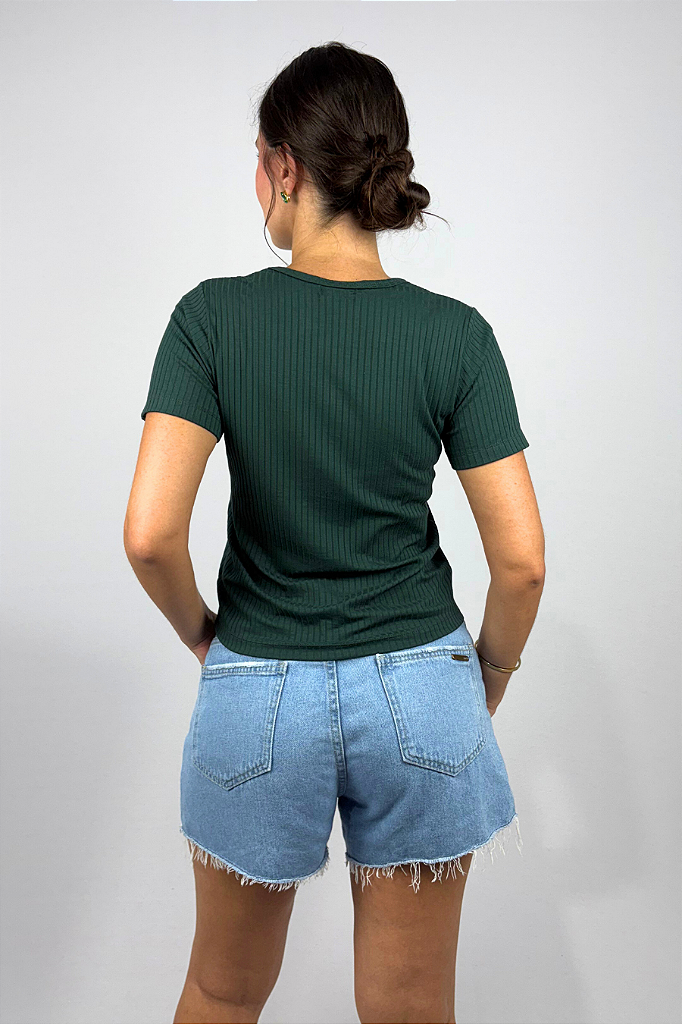 Blusa Feminina com Detalhes de Botões em Viscose Canelado
