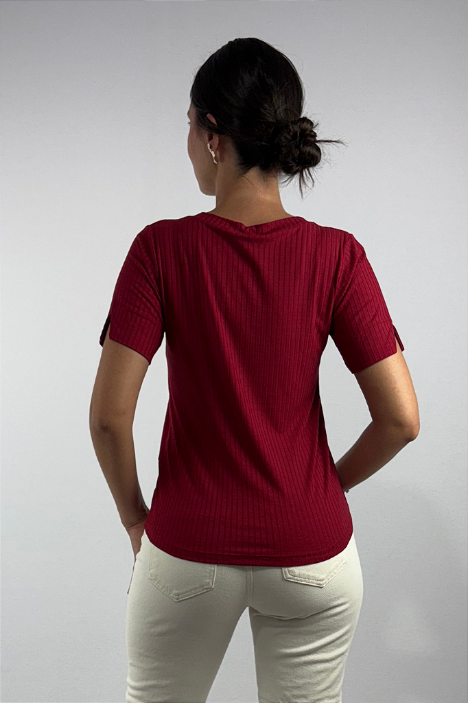 Blusa Feminina com Detalhe na Manga em Viscose Canelado