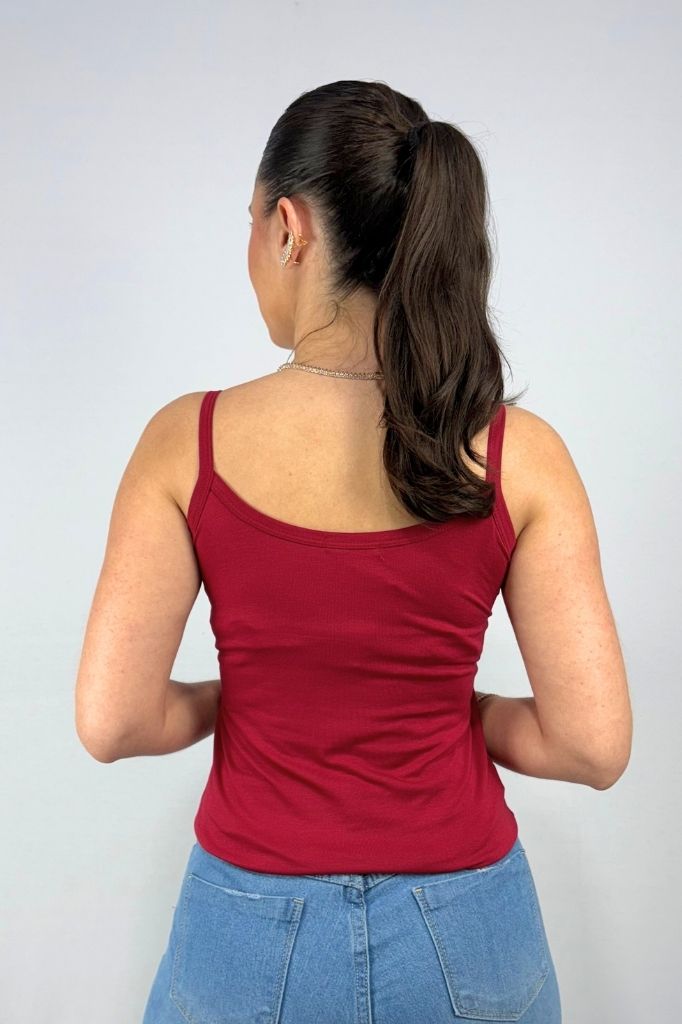 Regata básica feminina de alças finas em Viscolycra