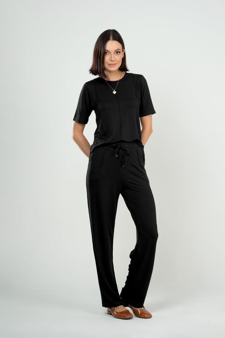 Conjunto Calça e Blusa com Detalhe de Friso Frontal com Bolsos em Visco Moletinho