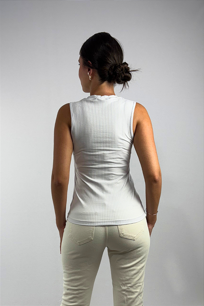 Regata Feminina em Viscose Canelado