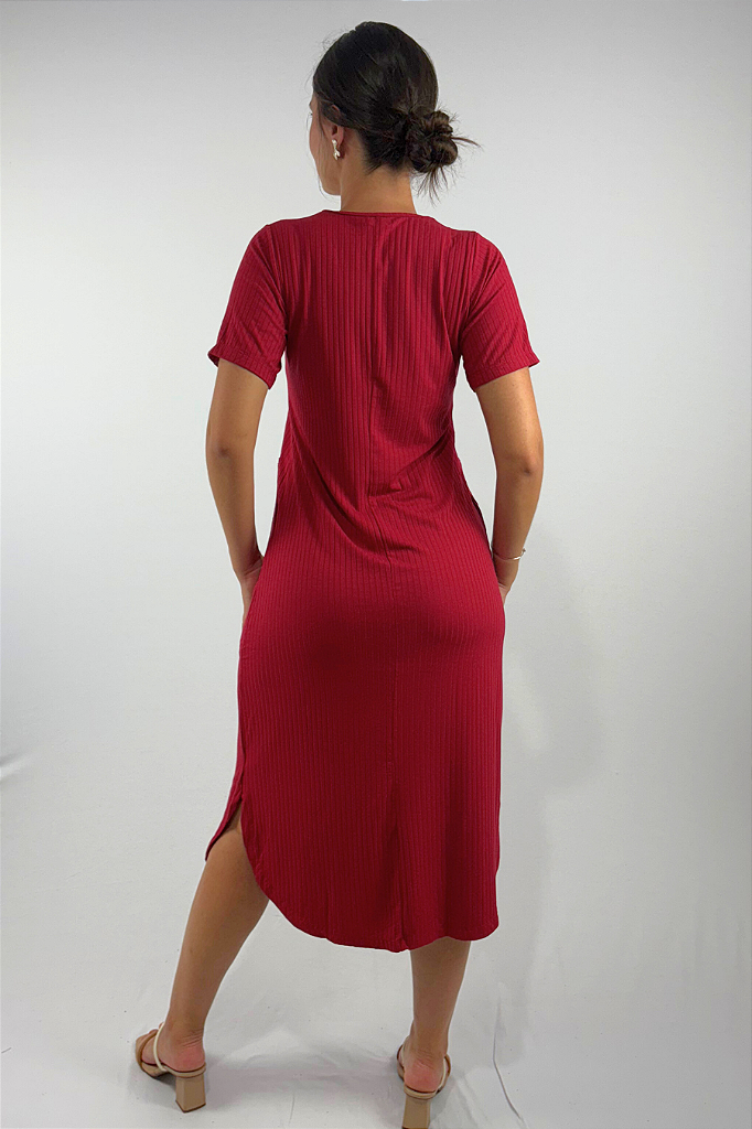Vestido Midi com Bolsos e Fenda Lateral em Viscose Canelado