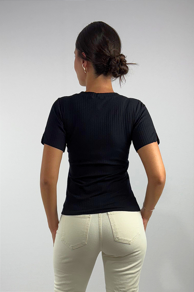 Blusa Feminina com Detalhe na Manga em Viscose Canelado