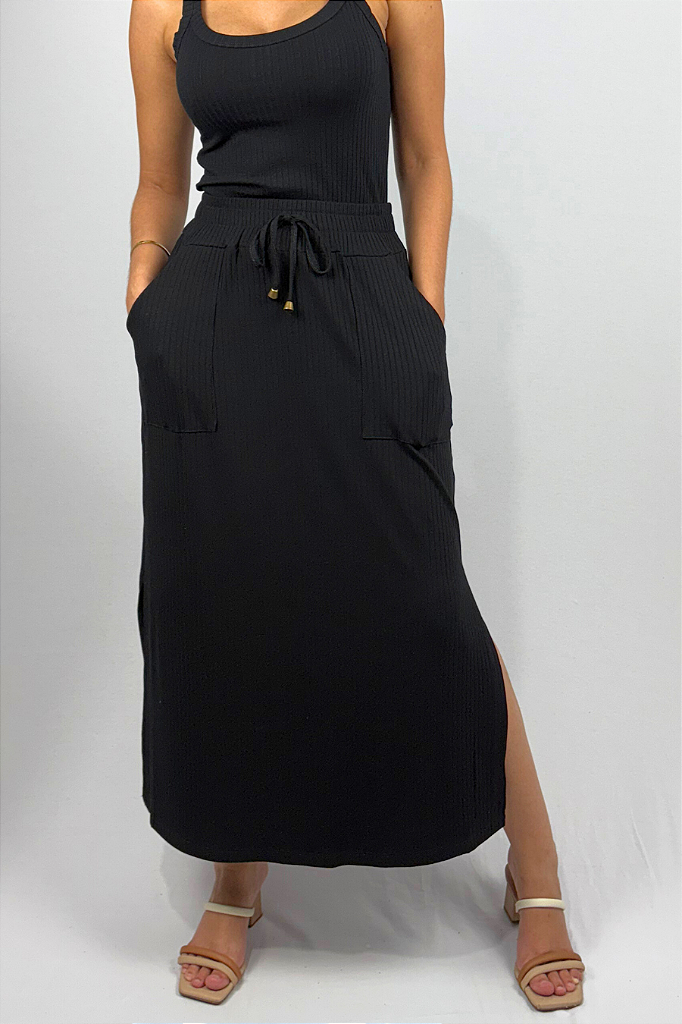 Saia Midi com Bolso e Fenda Lateral em Viscose Canelado