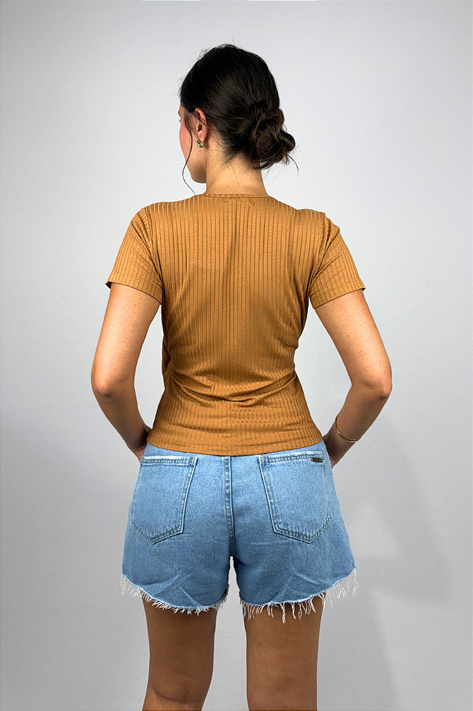 Blusa Feminina com Decote Transpassado em Viscose Canelado