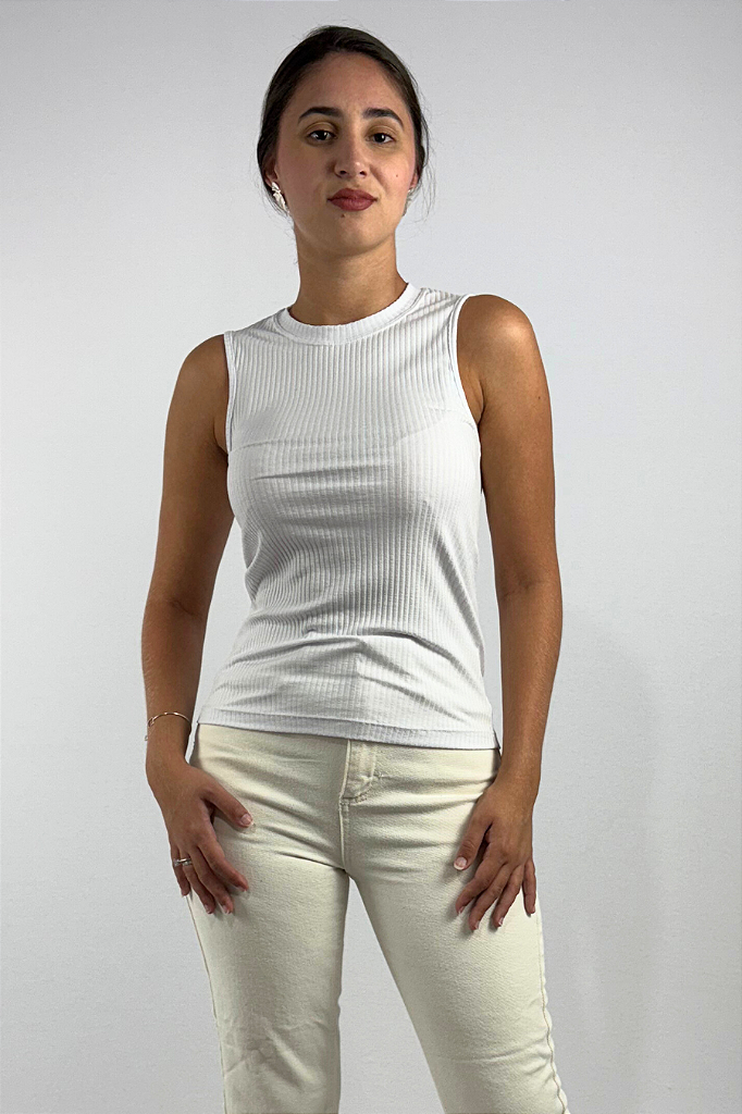 Regata Feminina em Viscose Canelado