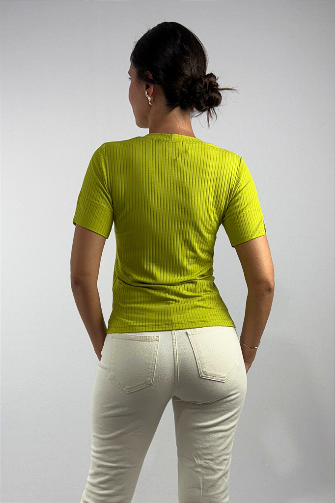 Blusa Feminina com Detalhe na Manga em Viscose Canelado