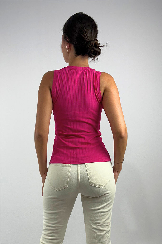 Regata Feminina Gola Redonda em Viscose Canelado