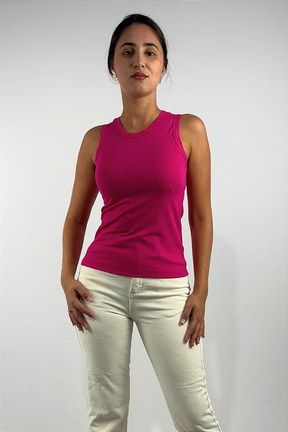 Regata Feminina Gola Redonda em Viscose Canelado