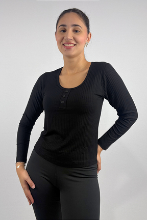 Blusa Manga Comprida com Detalhes de Botões em Viscose Canelado