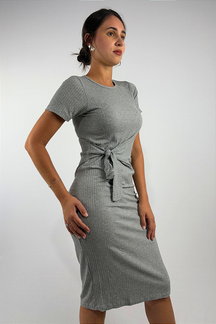 Vestido Midi com Detalhe de Amarração Frontal em Viscose Canelado