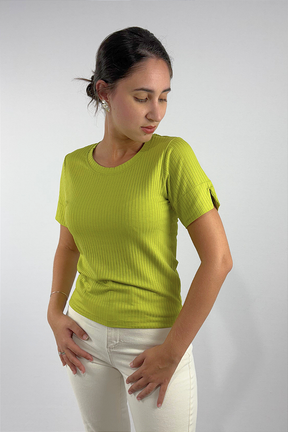 Blusa Feminina com Detalhe na Manga em Viscose Canelado
