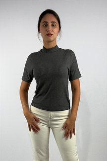 Blusa Feminina Manga Curta e Gola Alta em Viscose Canelado