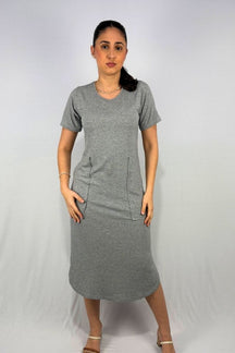 Vestido Midi com Bolsos e Fenda Lateral em Viscose Canelado