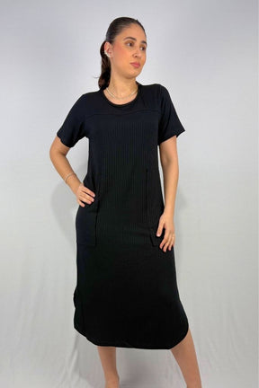 Vestido Midi com Bolsos e Fenda Lateral em Viscose Canelado