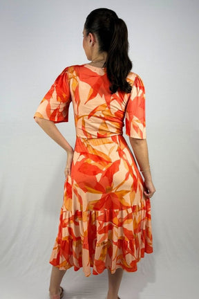 Vestido Estampado com Detalhe em Botões em Viscolycra e Estampa Digital